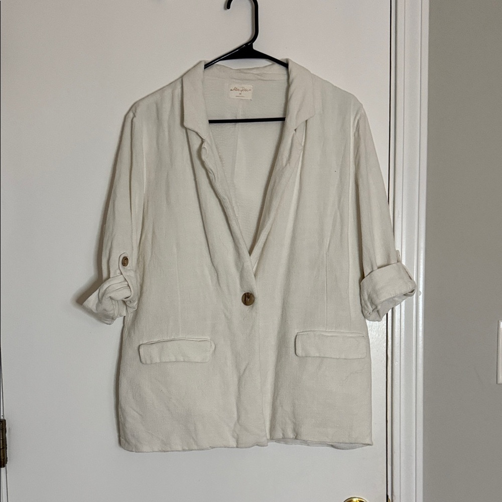 Chic Cream Women's Blazer